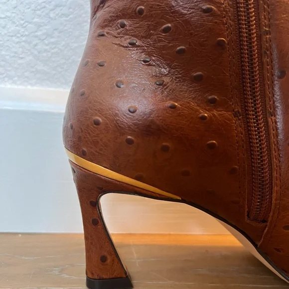 NWT Vince Camuto Sutton Boot, NC - Picture 6 of 7